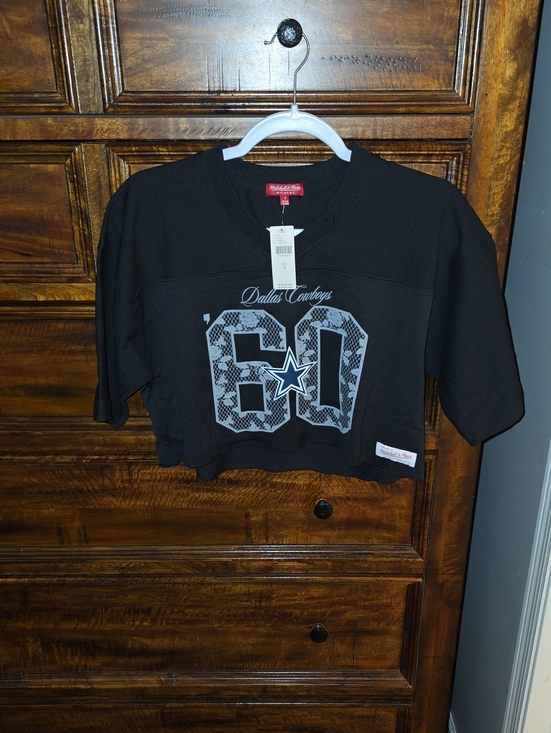 Mitchell & Ness Tops - Mitchell & Ness Womens Nwts Sz Small Cropped Dallas Cowboys Jersey Top!